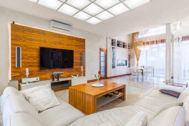 Вилла с видом на море в Юрмале на первой линии.